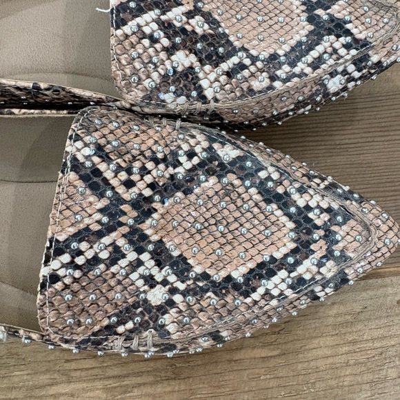 Steve Madden Flats - Picture 4 of 5